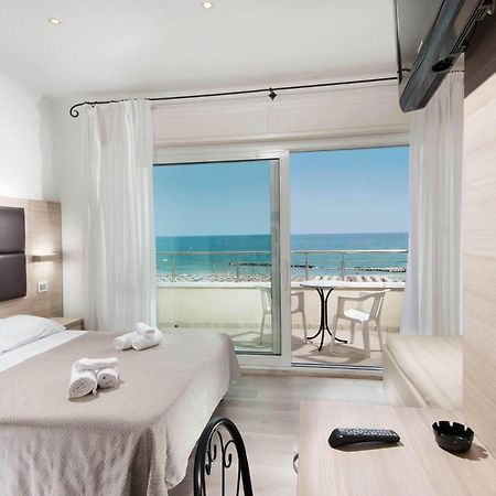 Hotel Bellevue Cattolica Extérieur photo