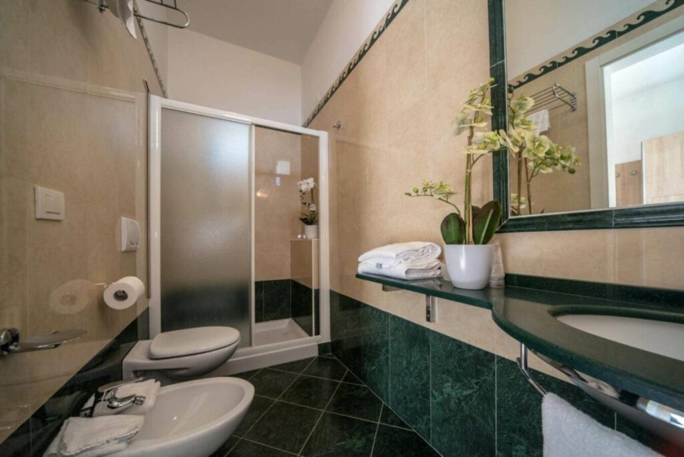 Hotel Bellevue Cattolica Extérieur photo