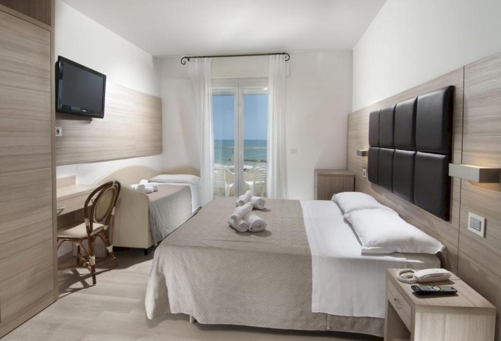 Hotel Bellevue Cattolica Extérieur photo