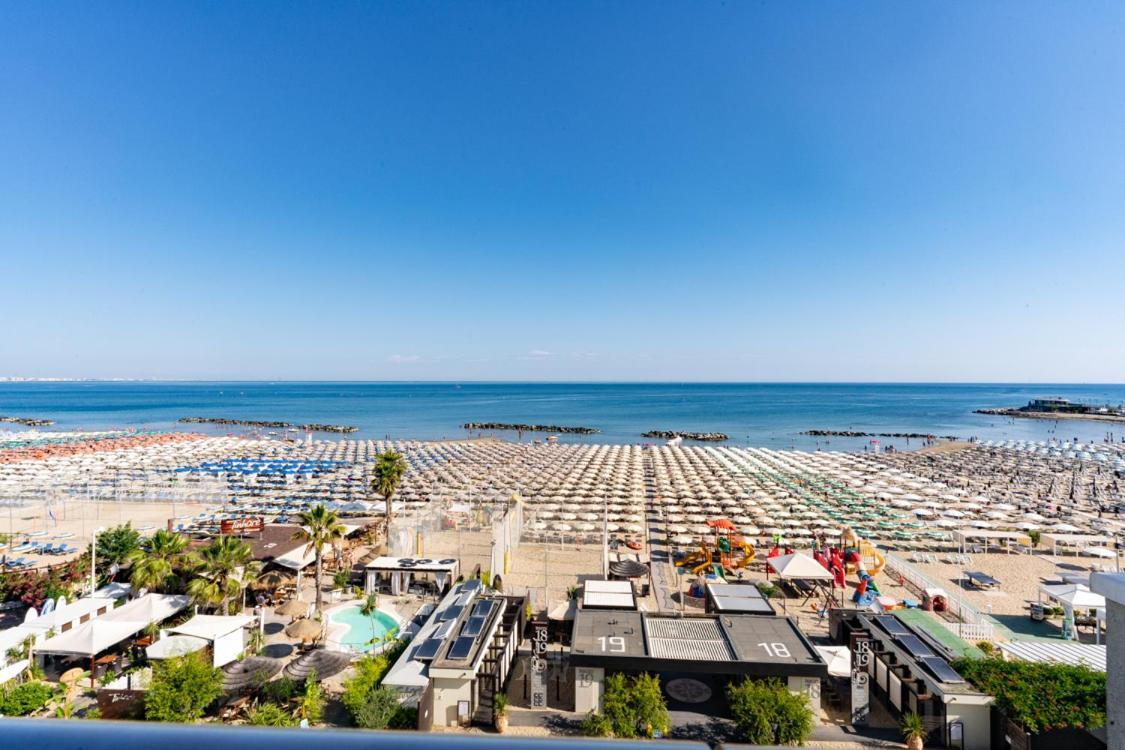 Hotel Bellevue Cattolica Extérieur photo