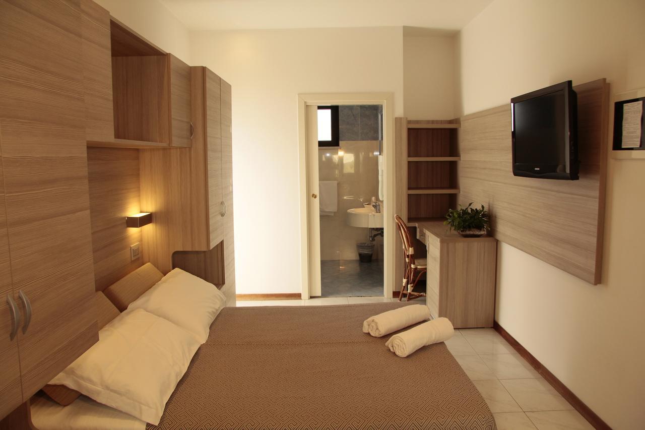 Hotel Bellevue Cattolica Extérieur photo